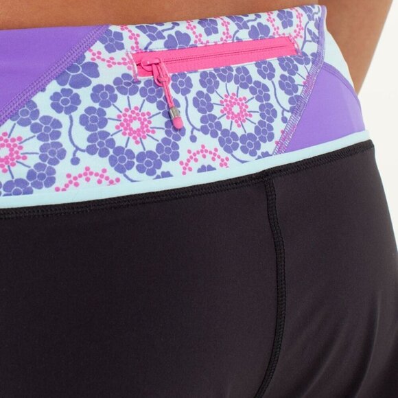 Lululemon Groovy Run Short Black- Athletic Running Shorts- Size 6 - Picture 8 of 16